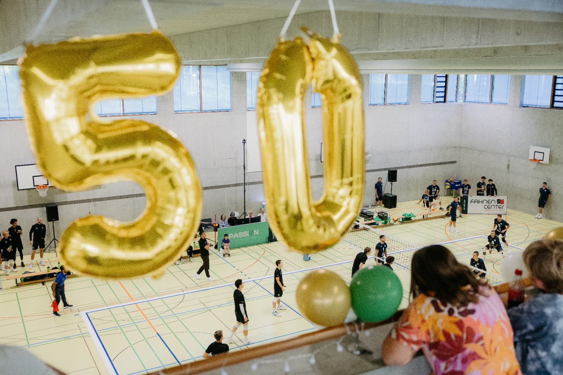 50-Jahr-Jubiläum mit Blick auf das Volleyballfeld
